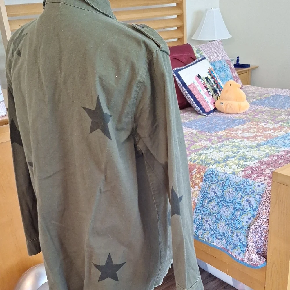 Women's Olive Star-Print Military Field Jacket - Picture 6 of 7